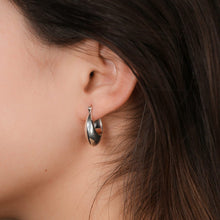 Load image into Gallery viewer, Silver Hoops - Medium Lea