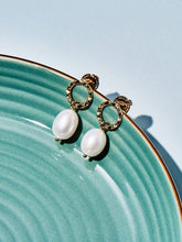 Load image into Gallery viewer, Pearl Drop Earrings - Hope
