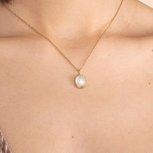 Load image into Gallery viewer, Moonstone Necklace - Axel Moonstone
